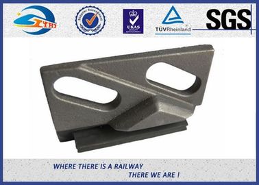 Weldable Base Railway Clips/Double Holes Rail Clips With Integral Rubber Block And Upper Clip In Railroad